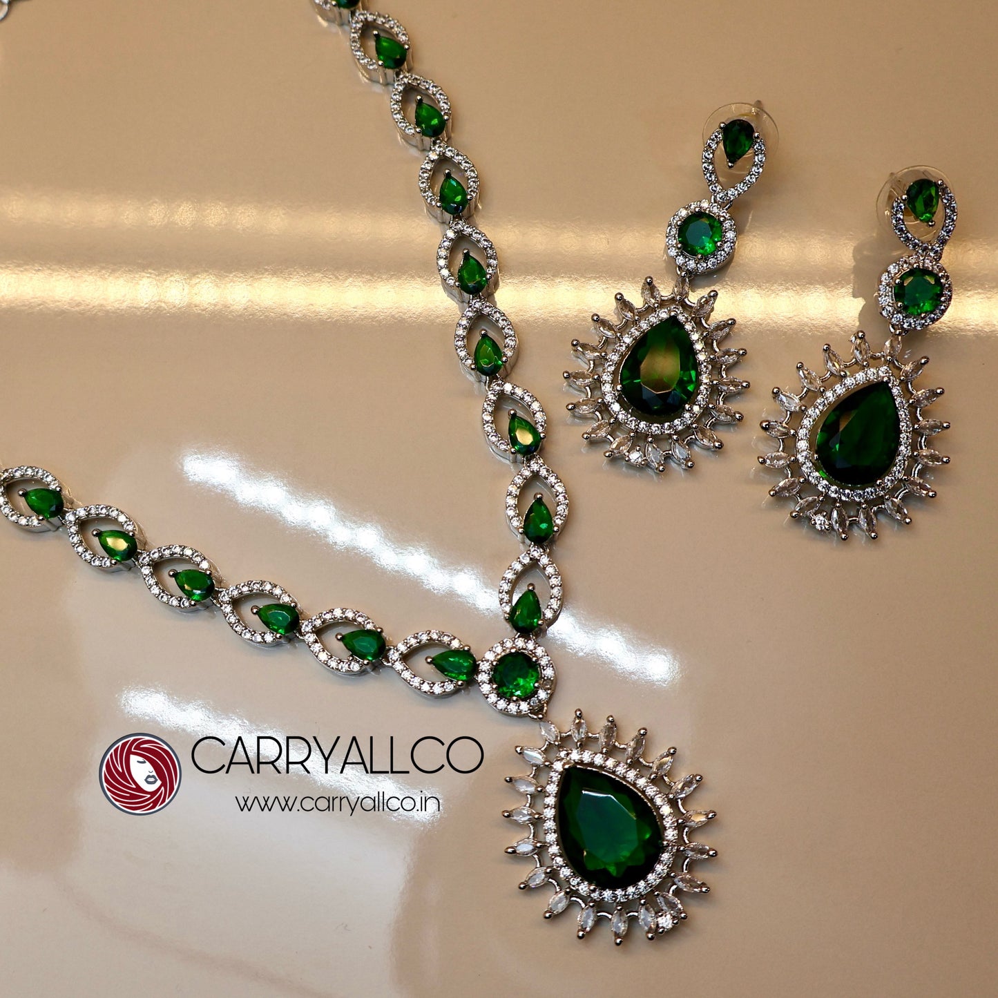 Emerald Elegance Spike Brilliance Necklace