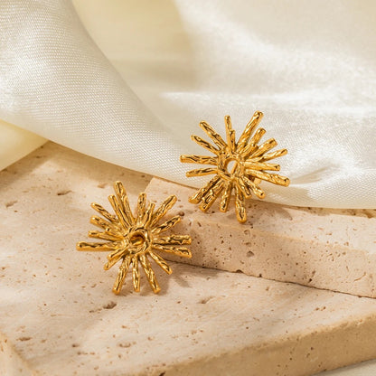 Carryallco Sunburst Texture Stud Earring