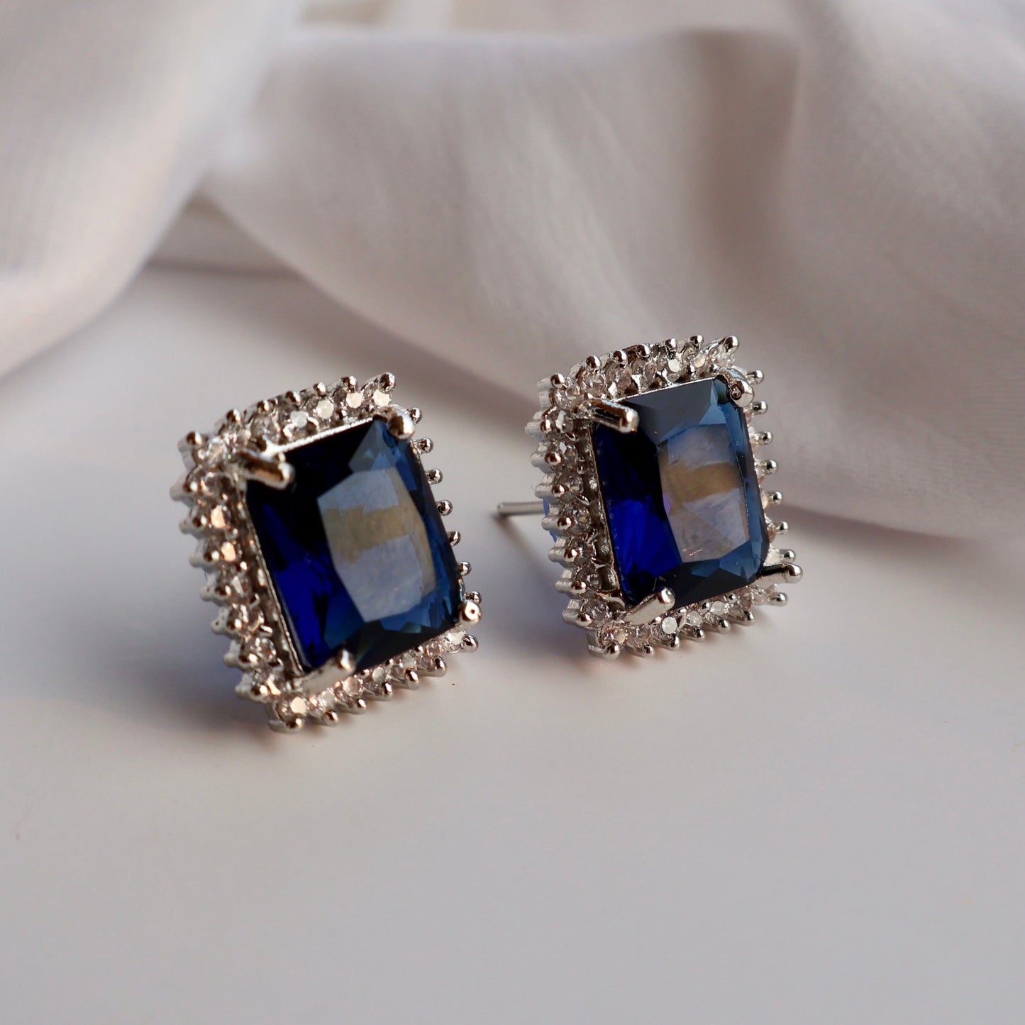 Carryallco AmeriGlow Sapphire Radiance Studs