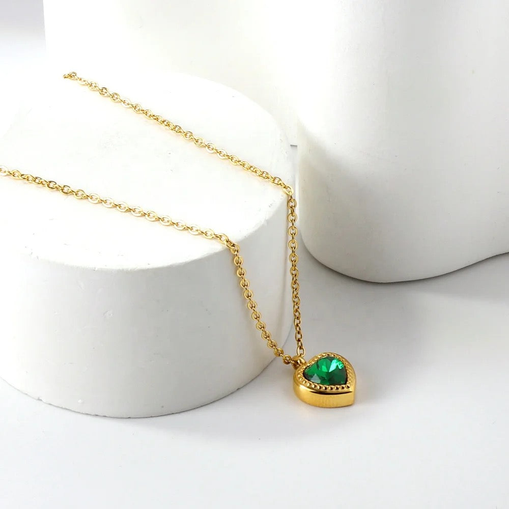 Carryallco Emerald Zircon Heart Pendant Chain