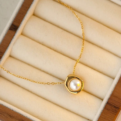 Carryallco Pearl Cascade Necklace