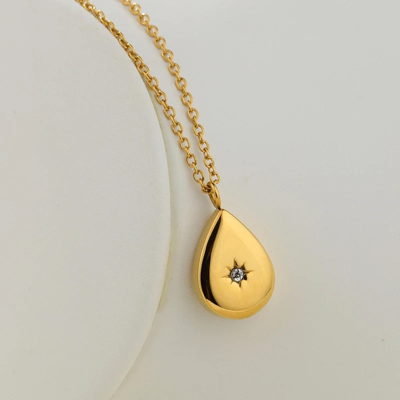 Carryallco Starry Cascade Necklace