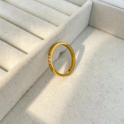 Carryallco Minimalist Diamond Ring