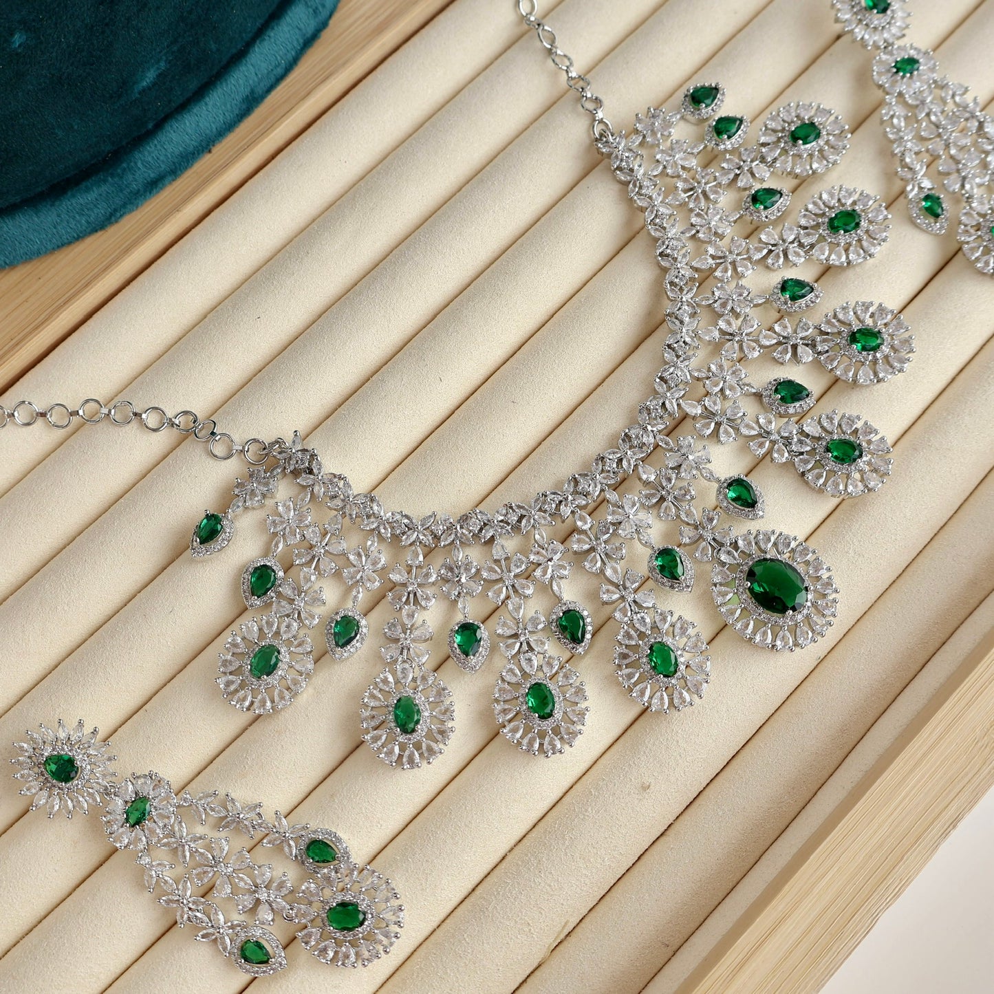 Carryallco Semi Bridal Emerald American Diamond Necklace