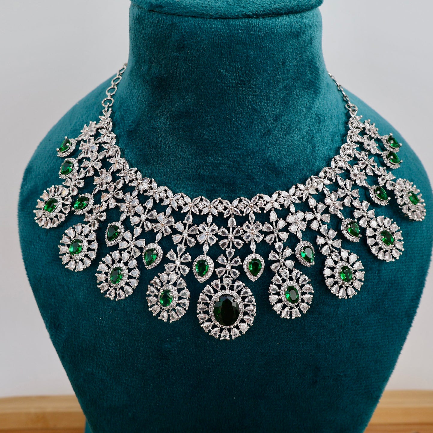 Carryallco Semi Bridal Emerald American Diamond Necklace