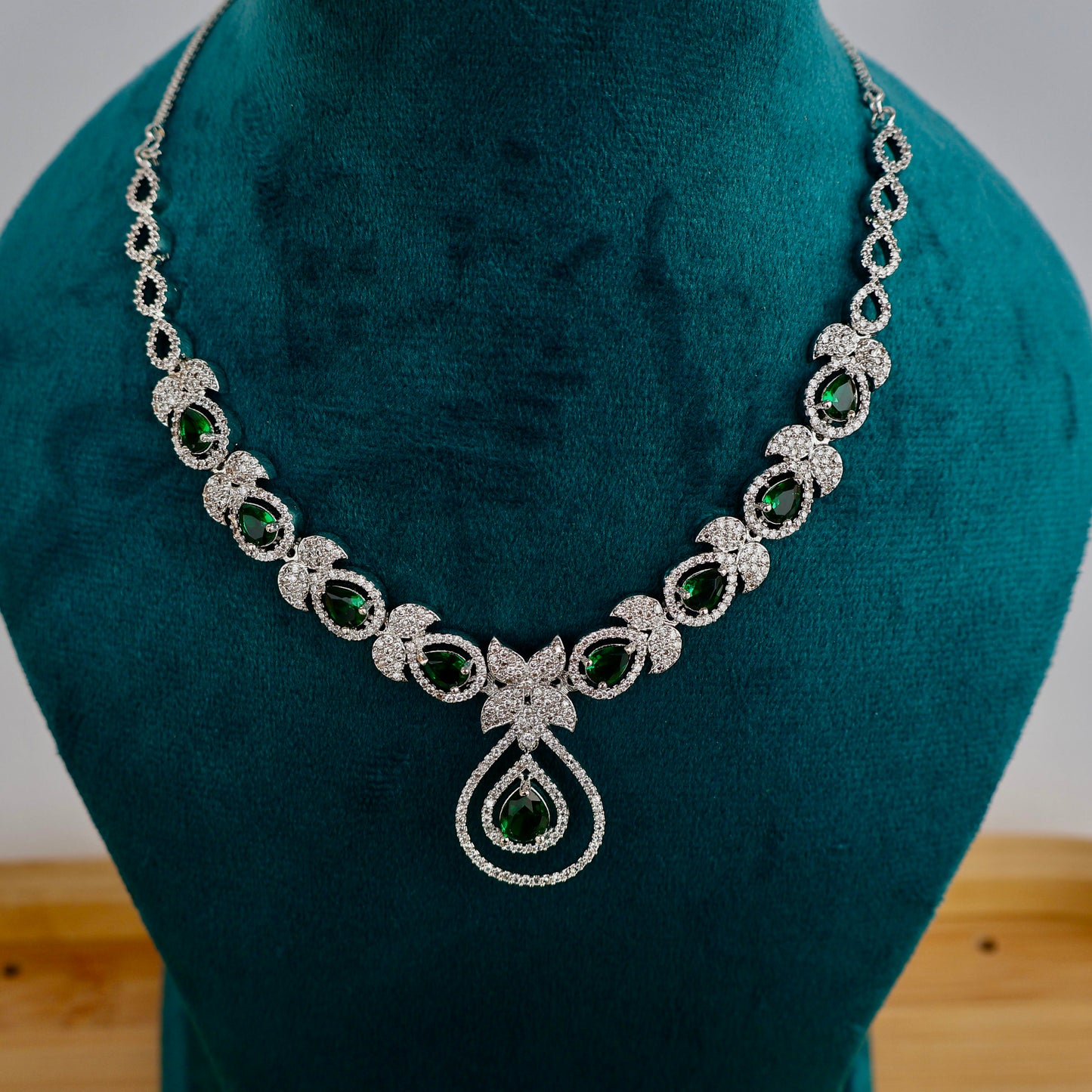 Carryallco Emerald American Diamond Necklace Set